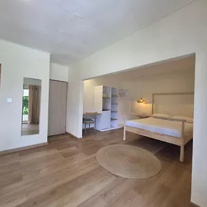 3* Pensión Beau Vallon Bungalows